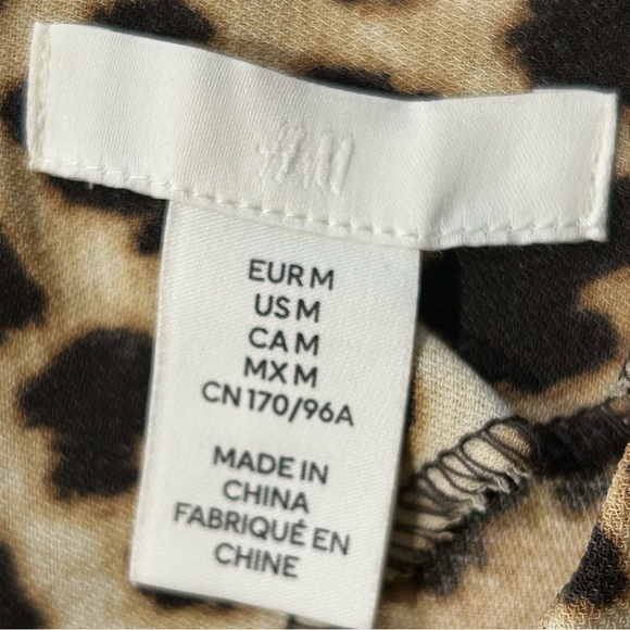 H&M medium leopard mini dress - Picture 3 of 4